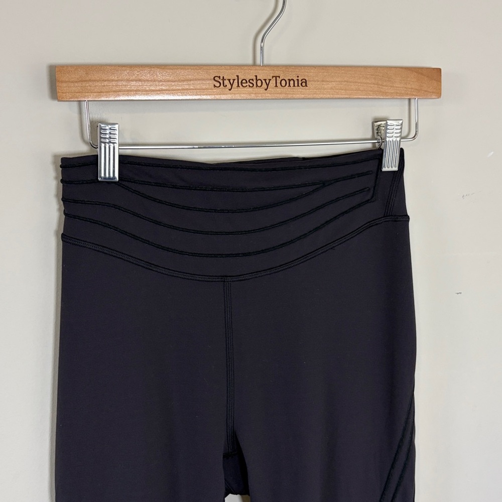 Lululemon Get in Line Super High Rise Tight 28 inch Black Legging Sz 8 - Picture 6 of 15